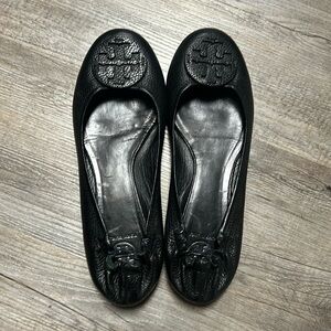 Tory Burch black leather flats. Women’s 10 dress shoes